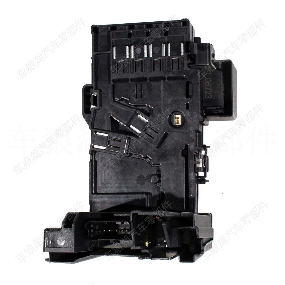 适用标致Peugeot  3008 RCZ 508 5008 308 电池管理器 电瓶保护器