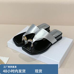 大尺码41方头厚底套趾人字拖鞋女2026夏配裙子休闲度假风楔型凉鞋