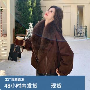 美拉德咖色短款大毛领派克羽绒服女冬季超火好看加绒加厚工装外套