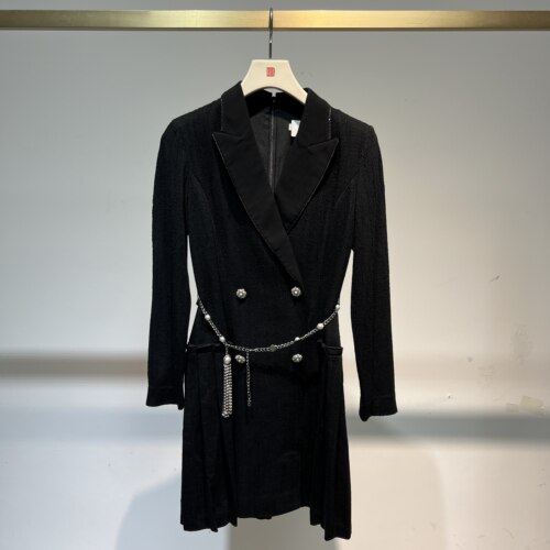 【歌】轻奢风黑色西装领连衣裙女收腰金属链条装饰长裙-331Y086