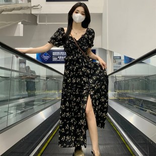 大码女装碎花吊带连衣裙子女夏季温柔风法式气质高级感长款茶歇裙