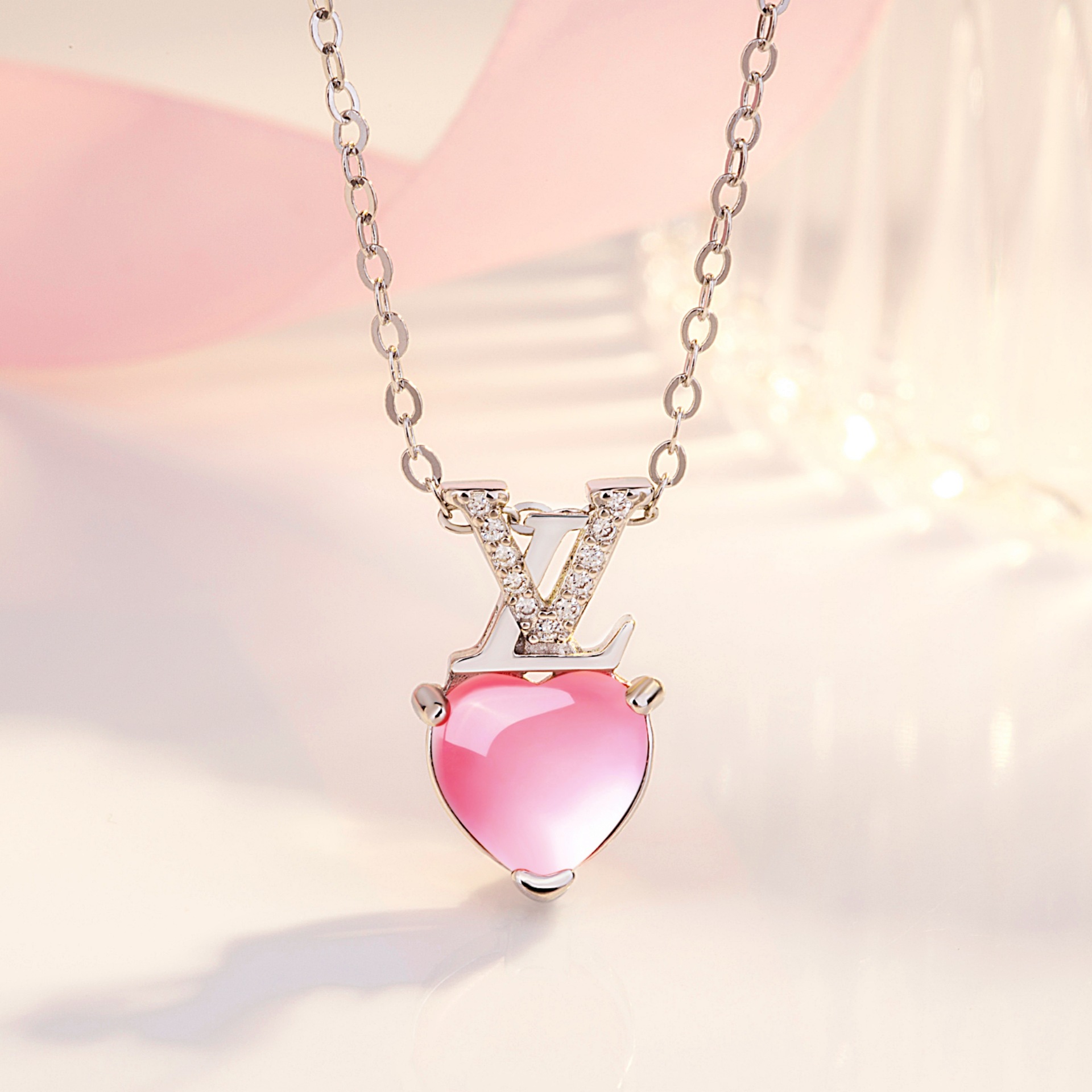 钻石之乡河南柘城河南人工钻石气质字母韩版创意心形吊坠项链仿天