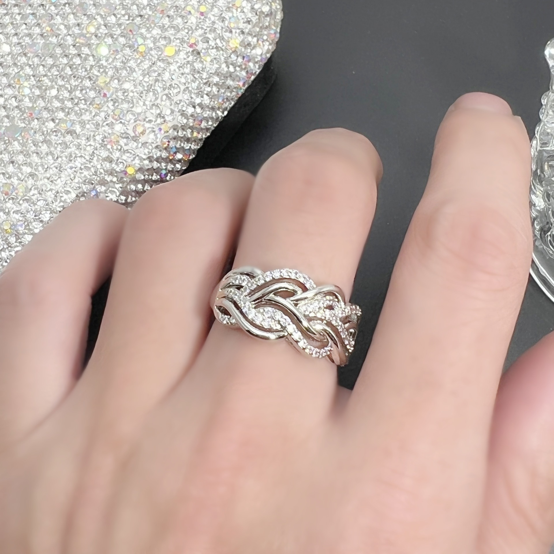 钻石之乡河南柘城河南人工钻石独立站外贸欧美多层缠绕戒指 创意