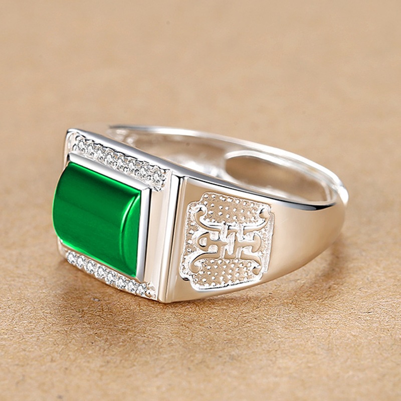 钻石之乡河南柘城河南人工钻石简约不凡霸道绿玉髓戒指 尊贵典雅