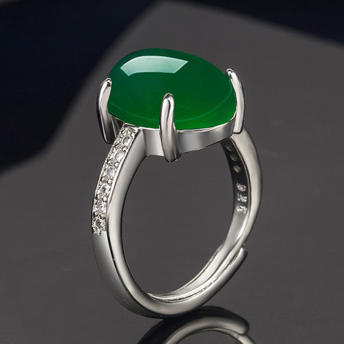 钻石之乡河南商丘简约镶钻蛋形仿玉髓戒指 人工合成镶嵌细润a0214