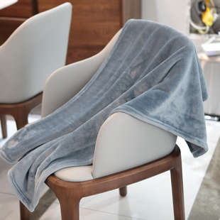 小毯子单人沙发毯办公午休法兰绒盖毯双人床单纯色珊瑚绒毛毯 冬季
