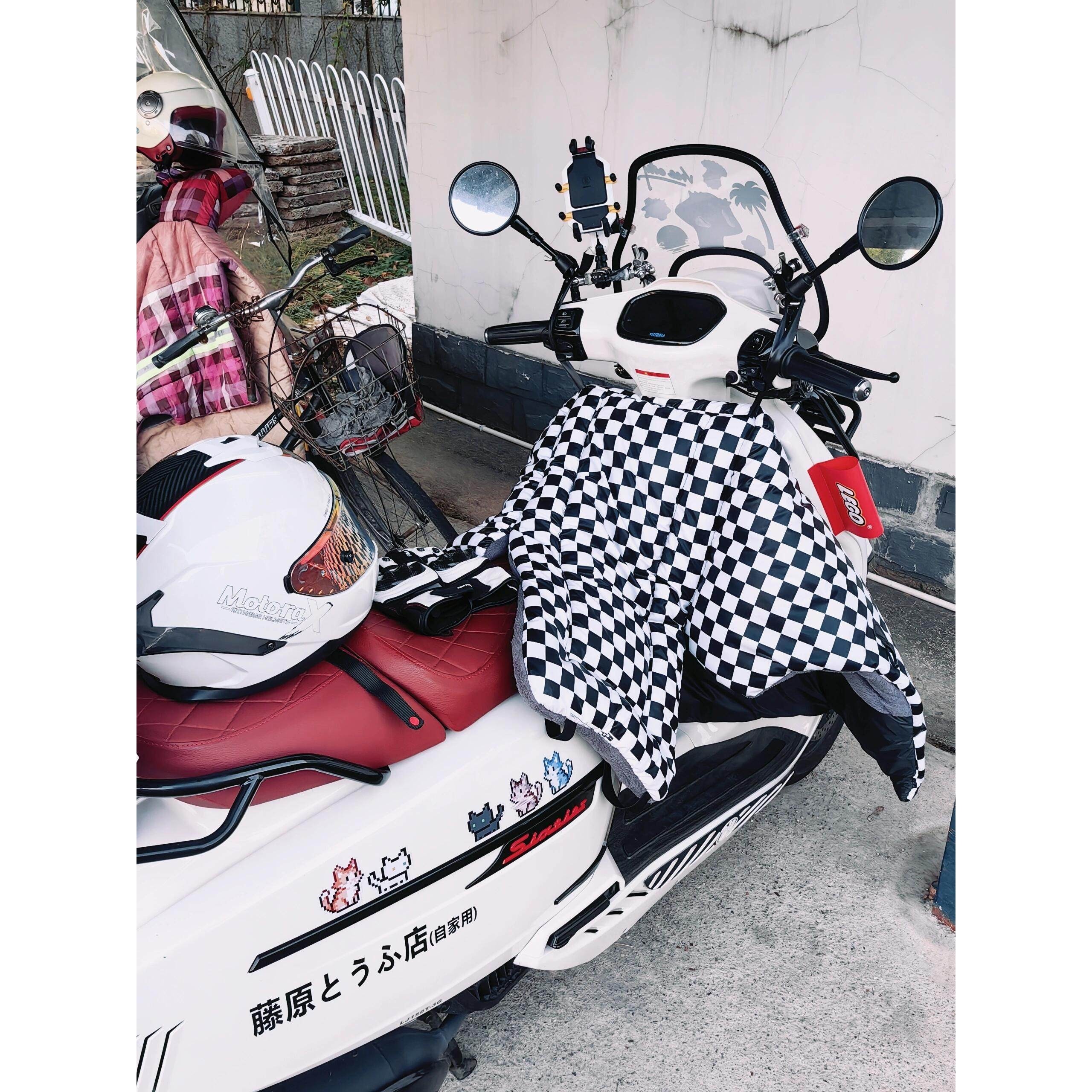 黑白棋盘格分体式挡风被踏板摩托车维多利亚本田冬季电动车挡风被