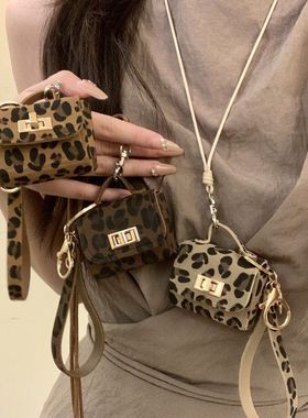 豹纹设计感皮革项链复古美拉德