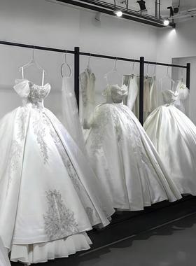 黑色落地婚纱展示架礼服陈列货架中式秀禾挂衣架汉服挂杆头纱架子