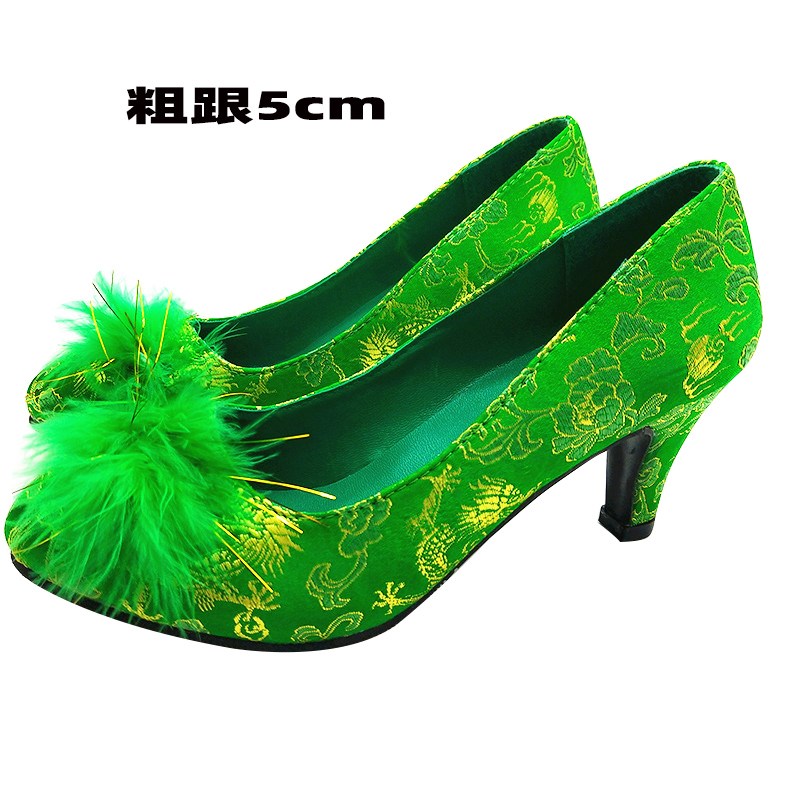 新款女士绿e鞋红鞋新娘鞋粗跟毛球蓝色高跟敬酒伴娘婚纱和服婚礼