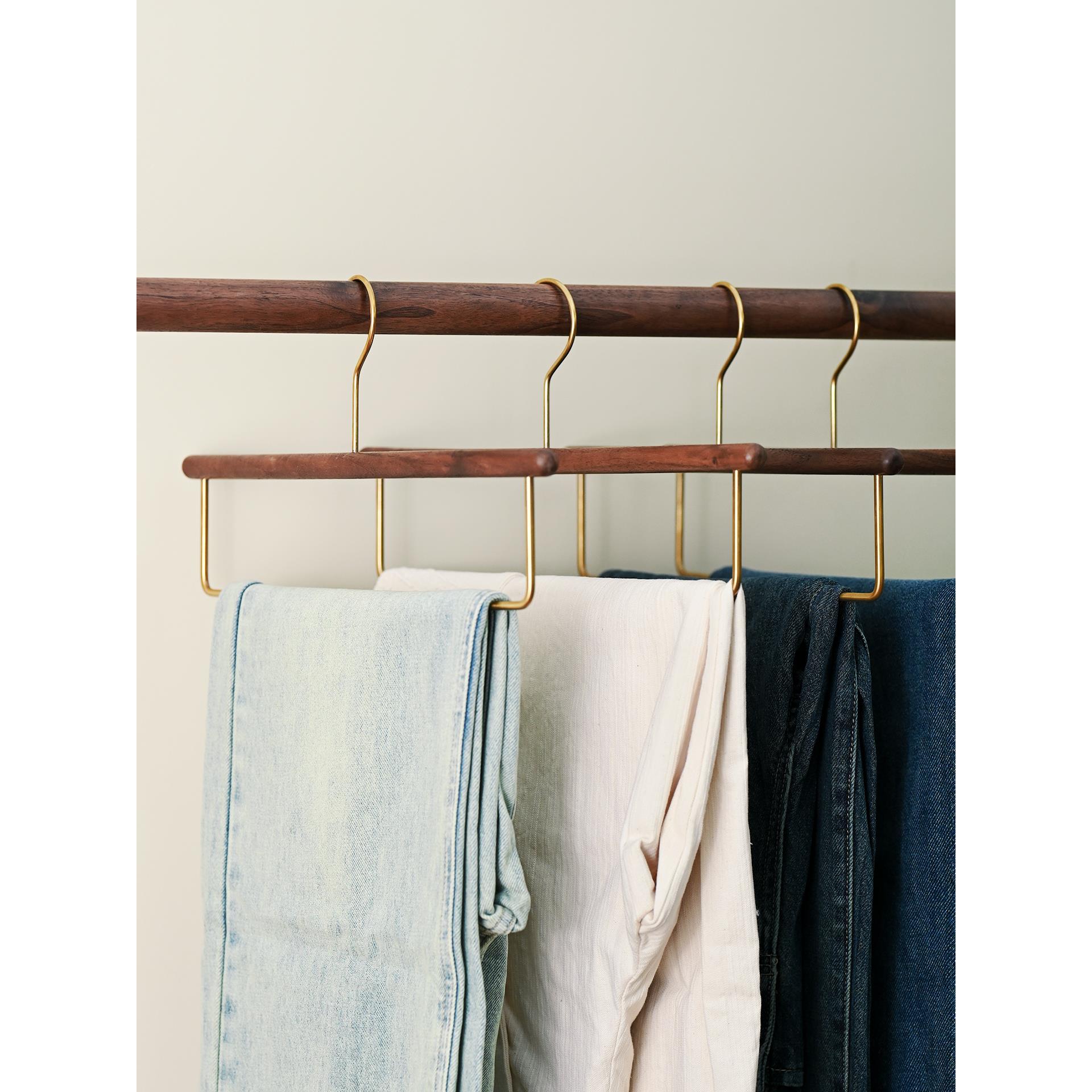 素风北美黑胡桃实木衣架高级衣柜衣帽间专用样板间木质衣撑裤子架