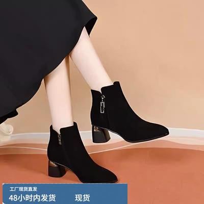 粗跟磨砂短靴女款2024新款加绒真皮尖头秋冬靴子女中跟绒面小裸靴