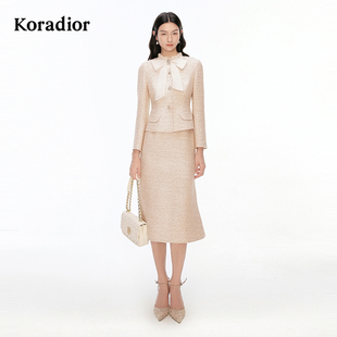 Koradior珂莱蒂尔商场同款2026春新款经典蝴蝶结花呢香风连衣裙女