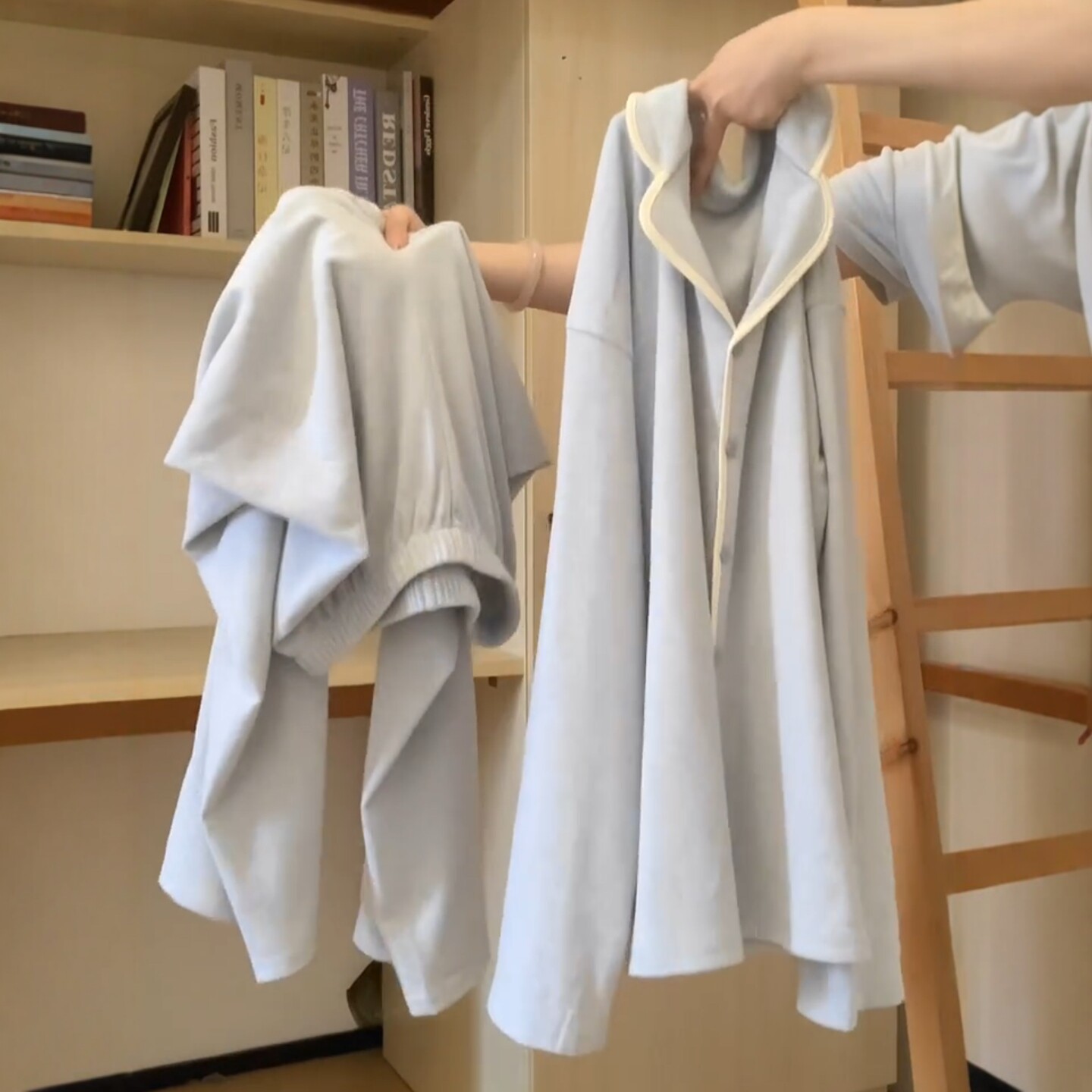 撞色睡衣女秋冬加绒长袖睡衣翻领可外穿家居服女亲肤加厚保暖纯色