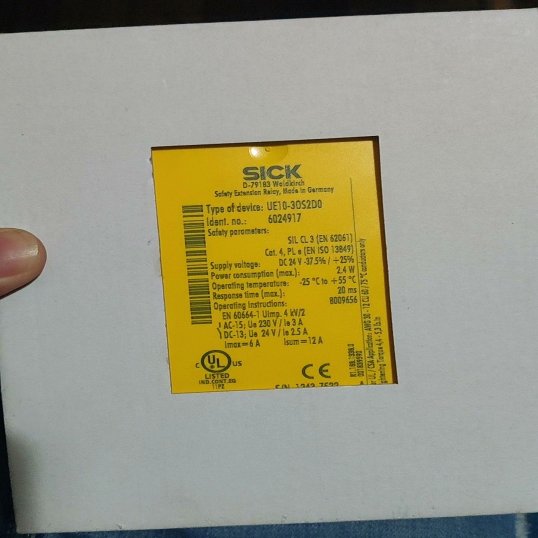 SICK 西克安全继电器 UE10-30S2D0
