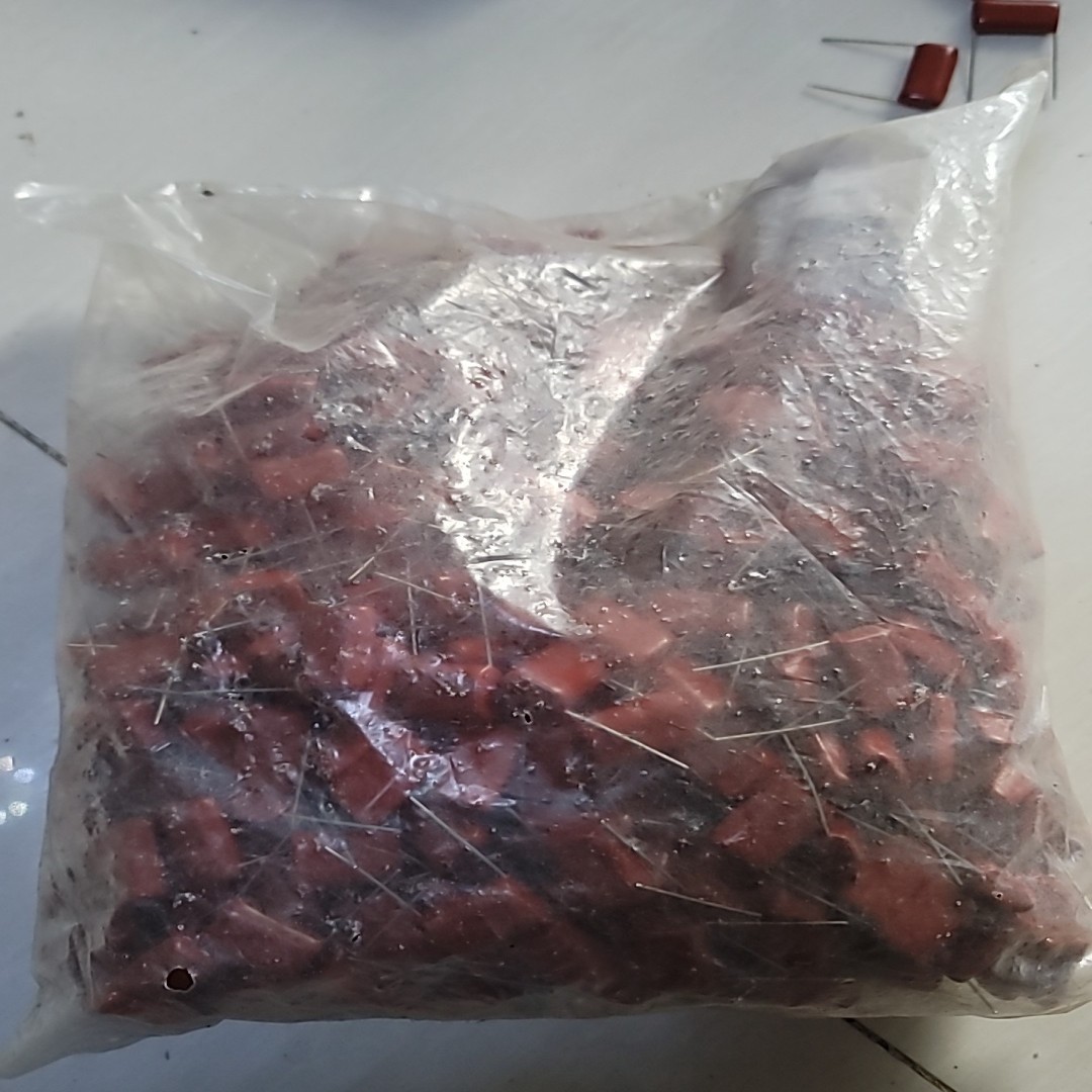 CBB22  105J400V 芯片 ic 电子元件 数量4