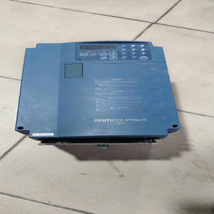 拆机三肯变频器VM05  SPF75K   75KW实物