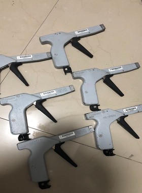 panduit泛达扎带枪型号GS2B实物如图有6个