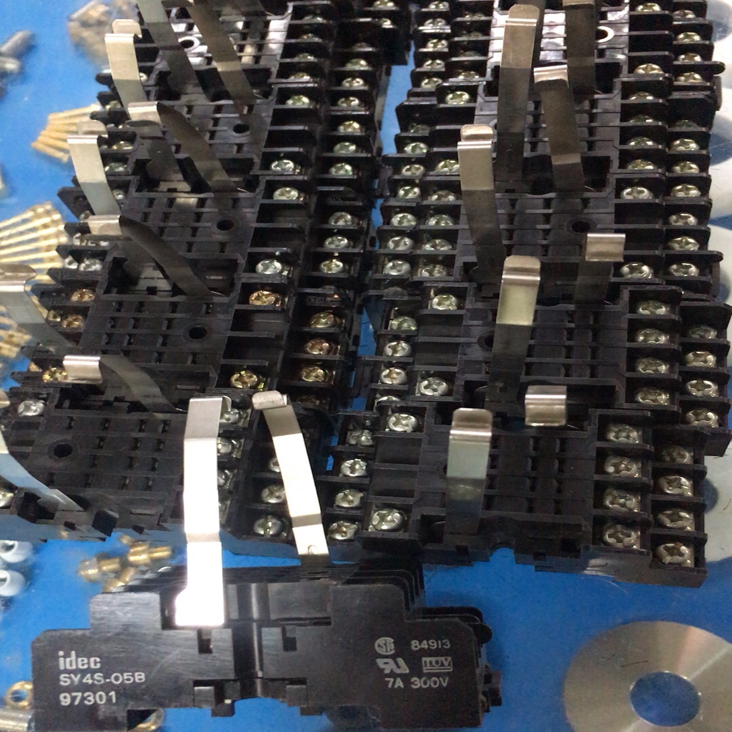 和泉原装继电器座SY4S-058拆机件有量