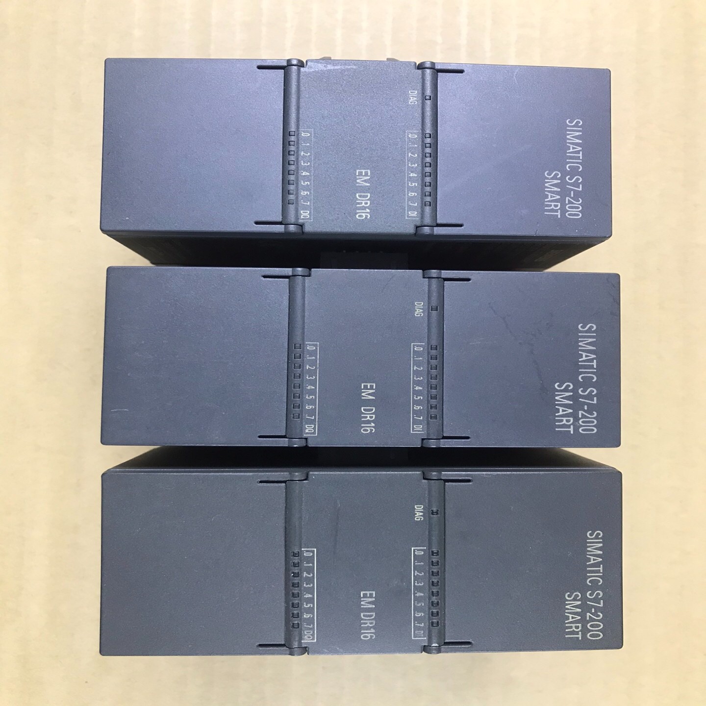 西门子200Smart 扩展模块EM DR16成色如图实【议价】