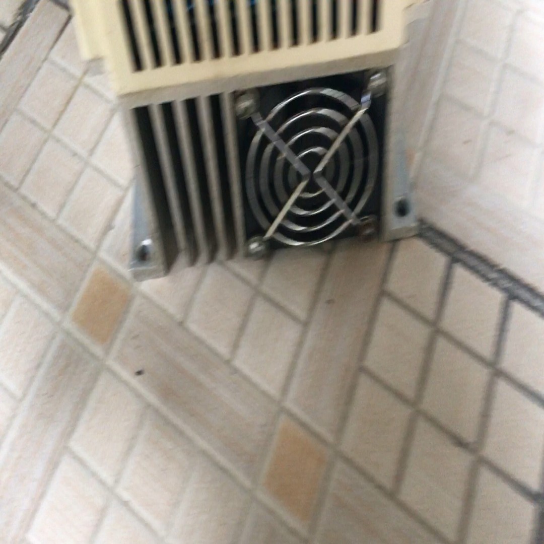 变频调速器VG2000-2P2-4G 22KW 380V变