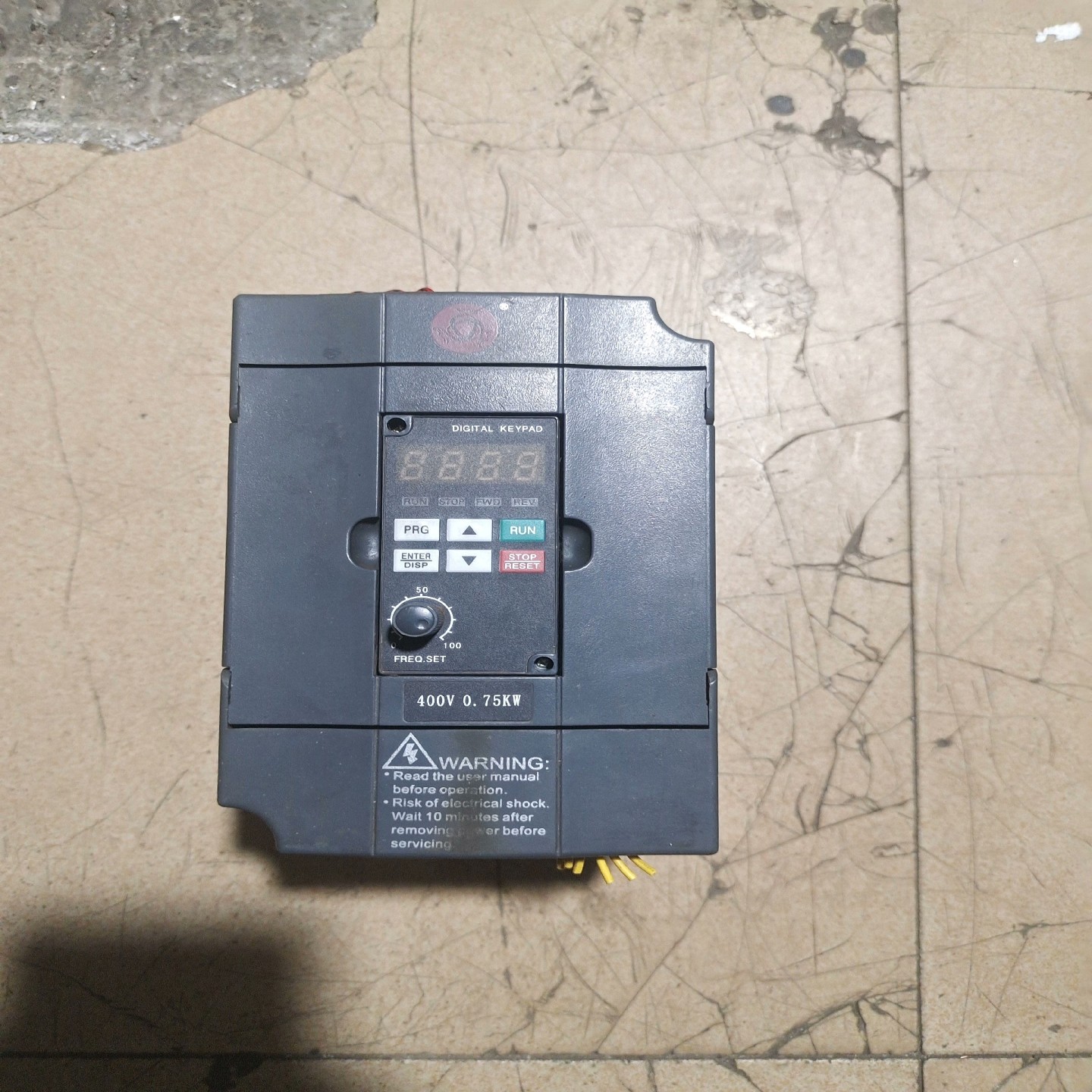 拆机众辰变频器H2400A0D75K075KW380V