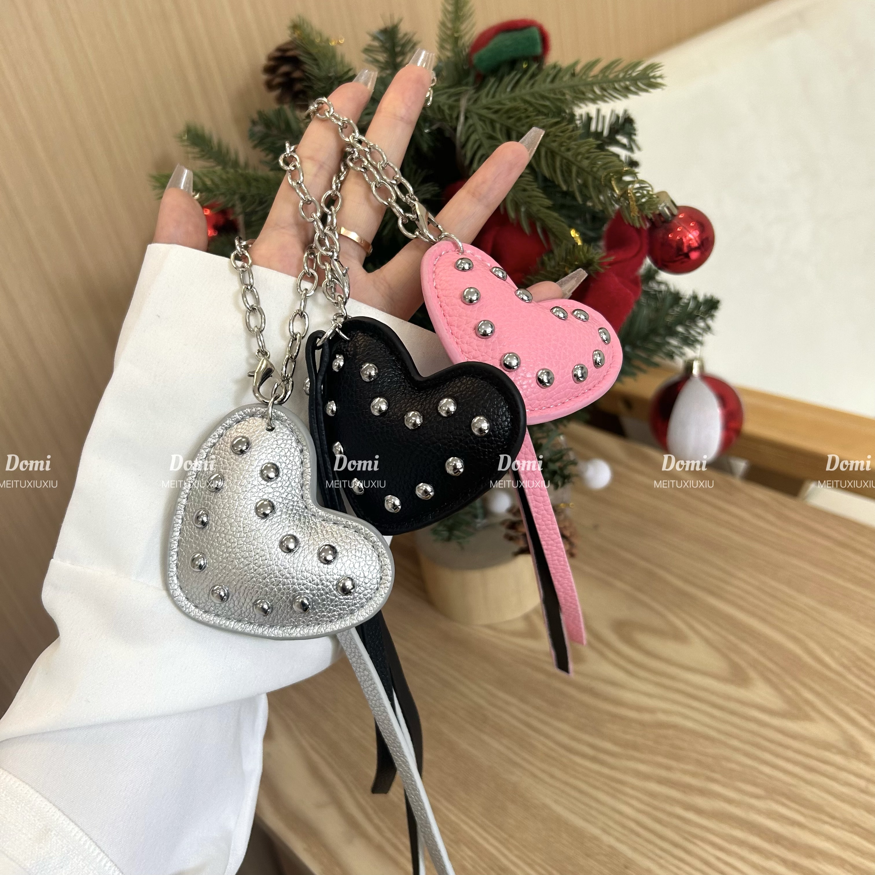 铆钉爱心皮革包包挂件diy精致小众钥匙扣质感酷腰间挂饰朋克金属