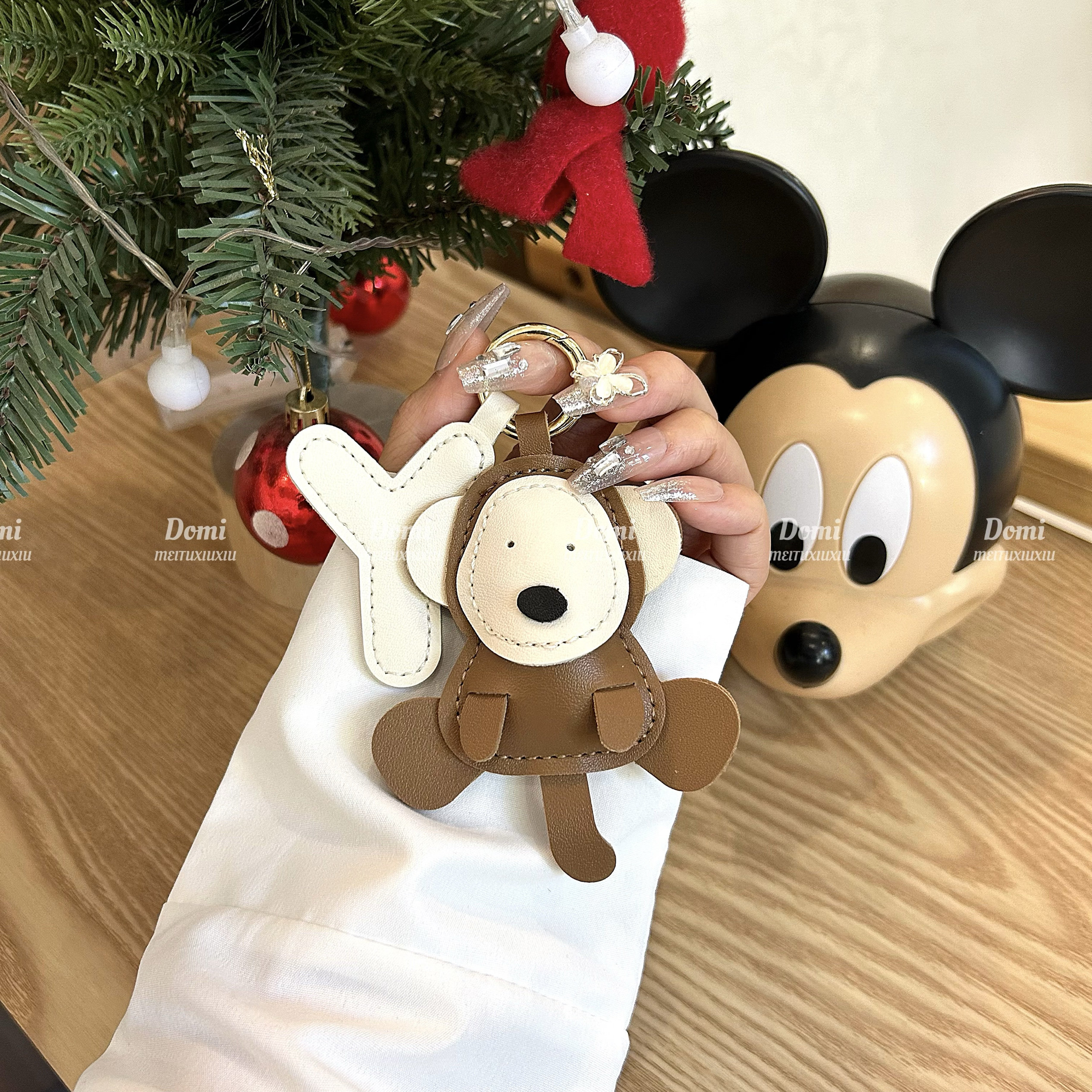 皮质猴子钥匙链卡通充棉小猴子包包挂件字母皮革书包挂饰车钥匙扣