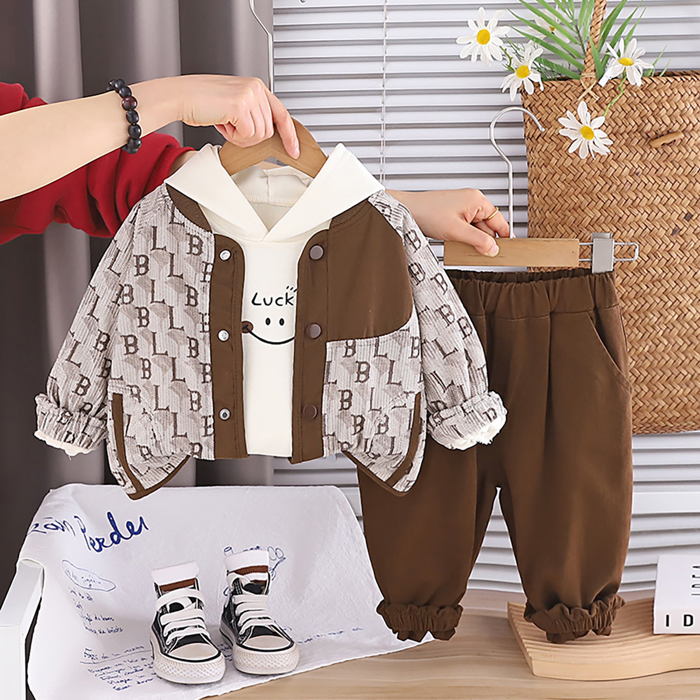 2026新款男童春秋休闲3件套装连帽卫衣宝宝洋气字母开衫外套潮酷