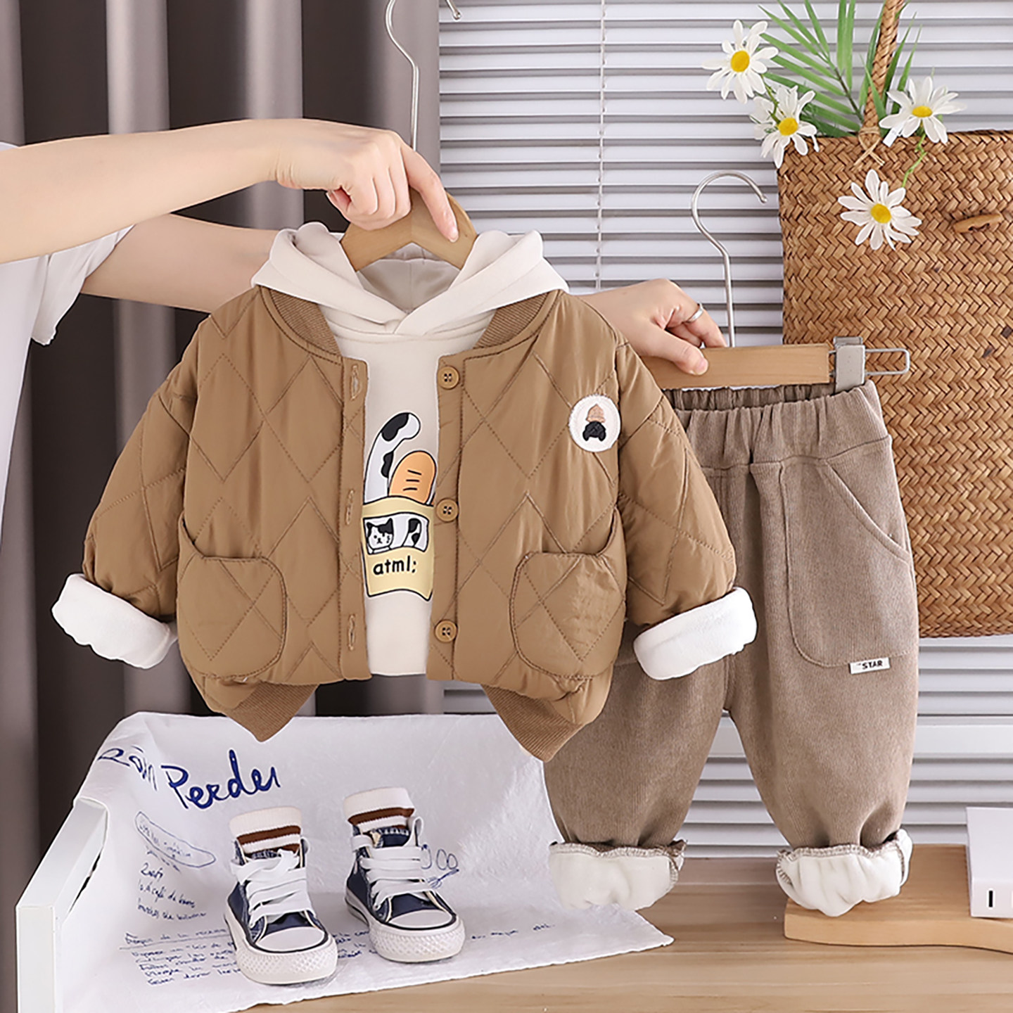 男童套装2025新款冬季加绒加厚连帽卫衣宝宝夹克棉袄服三件套小童