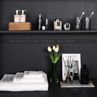 轻奢样板房卫生间摆件小组合浴室柜置物架装饰品花艺香薰托盘毛巾