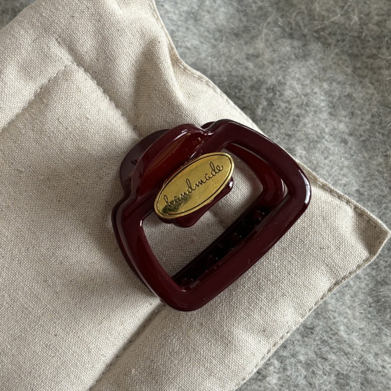 复古红小号抓夹女头饰法式高级质感气质设计感金标发夹鲨鱼夹发卡