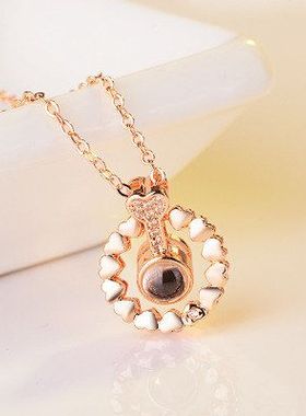 网红同款吊坠爱的记忆爱情投影项链女100种语言我爱你情侣锁骨链