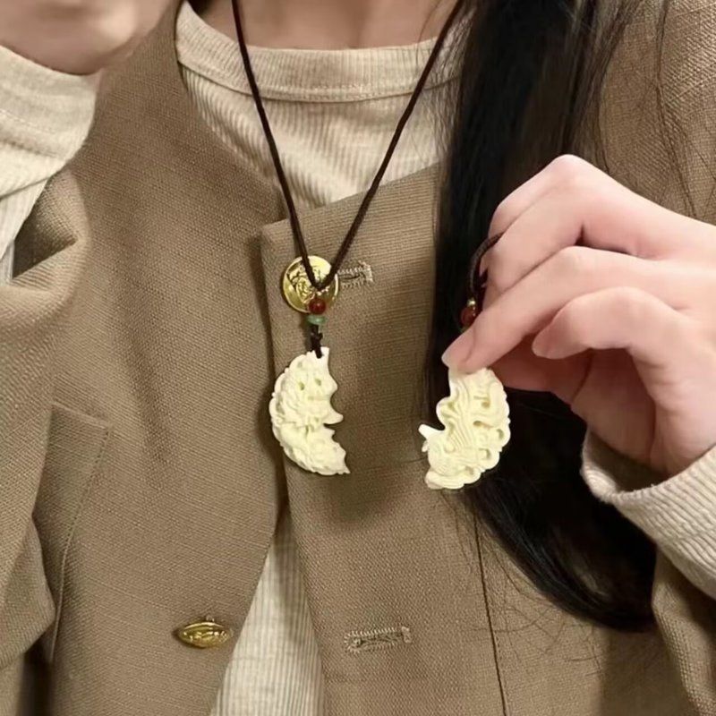 仿象牙果龙凤牌吊坠情侣款男女一对吊坠挂件饰品项链送情人节