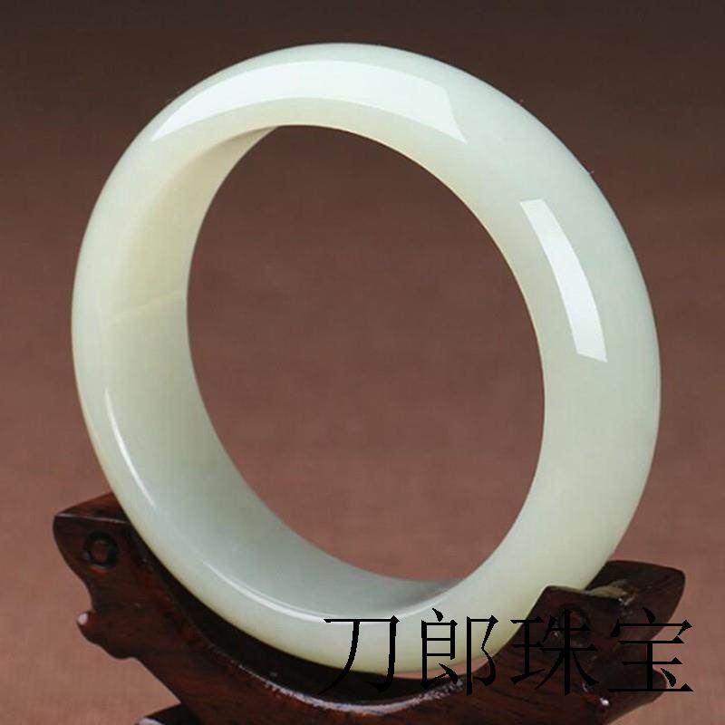 新疆和田玉手镯女款羊脂白玉手镯高端加宽青白玉石镯子时尚百搭款