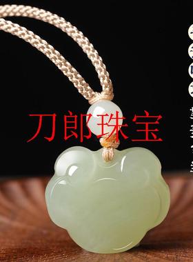 和田玉青玉吊坠糯种晴水玉石玉坠