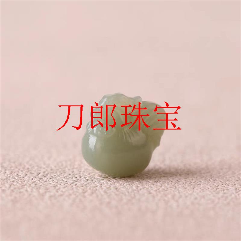 高端和田玉山料十二生肖鸡小吊坠手链随身本命年风水石挂件手机坠