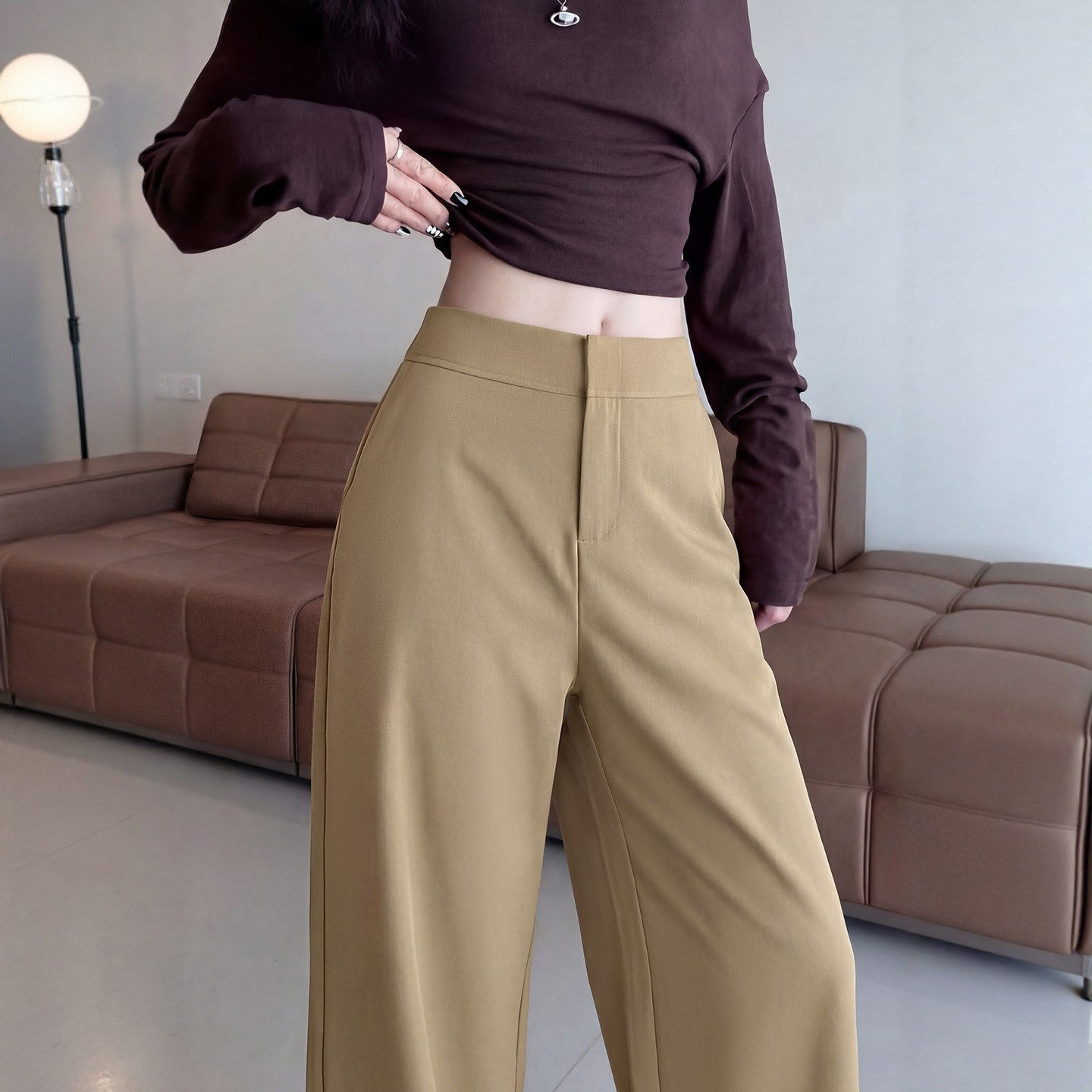 卡其色女2026新款春秋季胖mm大码感垂坠感直筒西装裤子