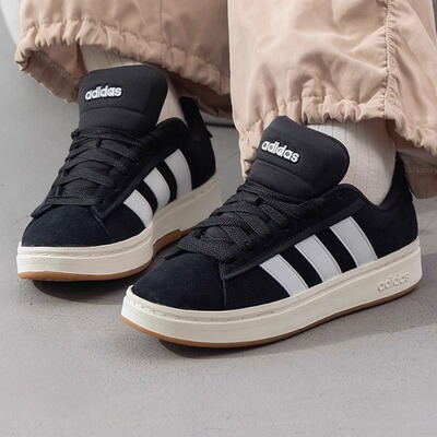 Adidas阿迪达斯系带板鞋