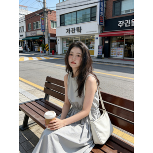 26夏上新夏上新韩系松弛感无袖 荡领低腰连衣裙26f061