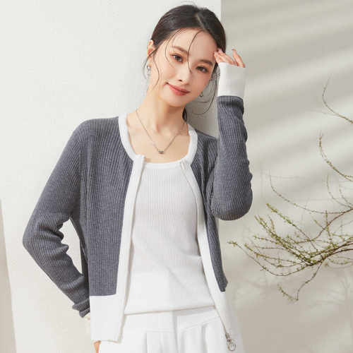 长袖撞色拼接新款显瘦针织衫春竹