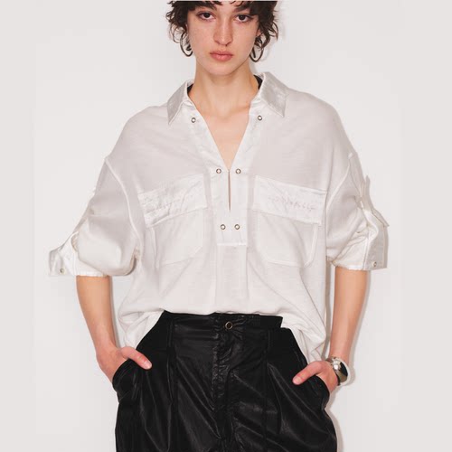 都市松弛半开襟装饰贴袋衬衫