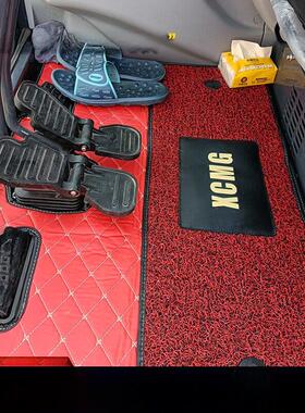 徐工脚垫Xe60 75 135 150 200 245 260Da 370挖掘机地板橡胶脚垫