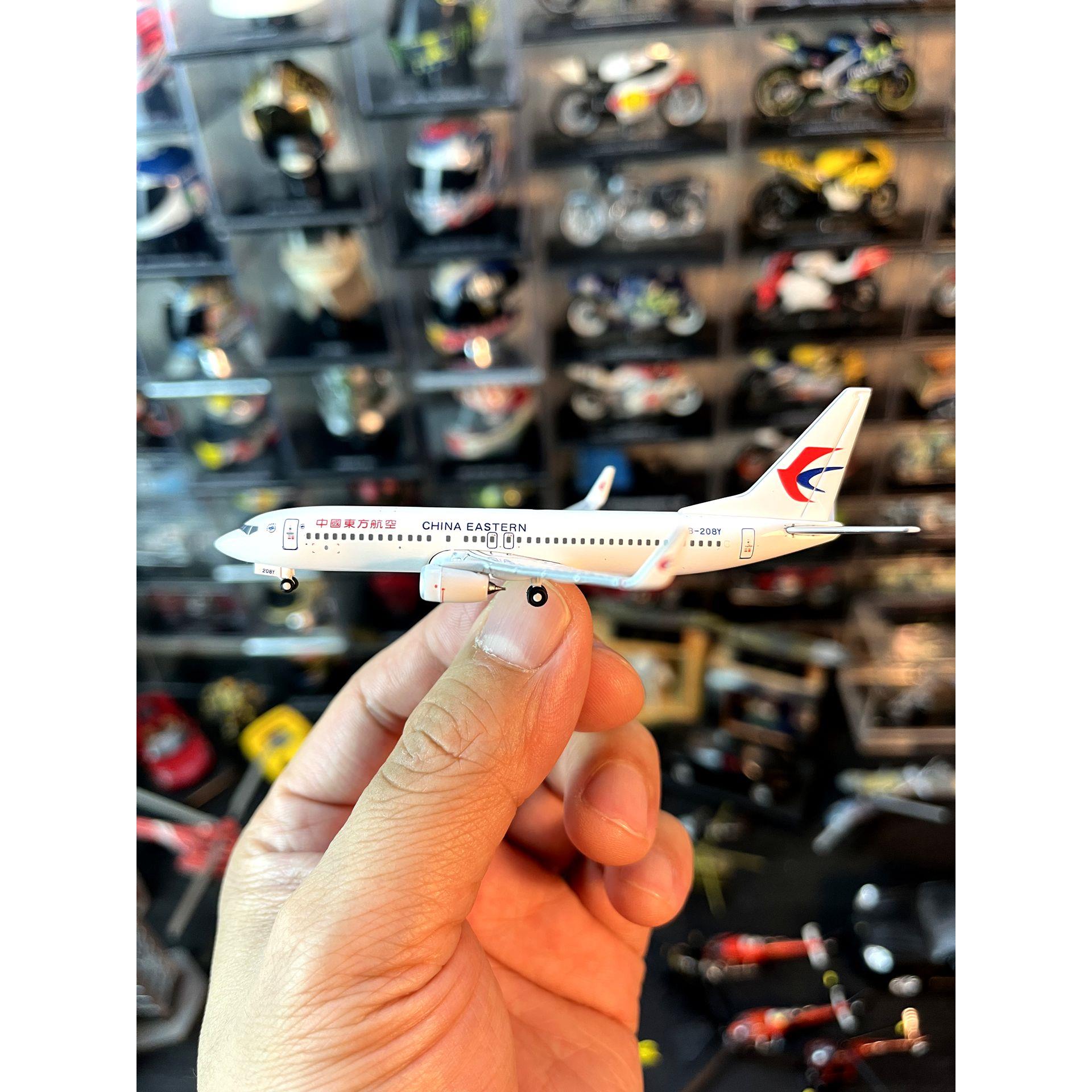 1：400比例合金飞机波音737-800客机东方航空客机模型成品摆件