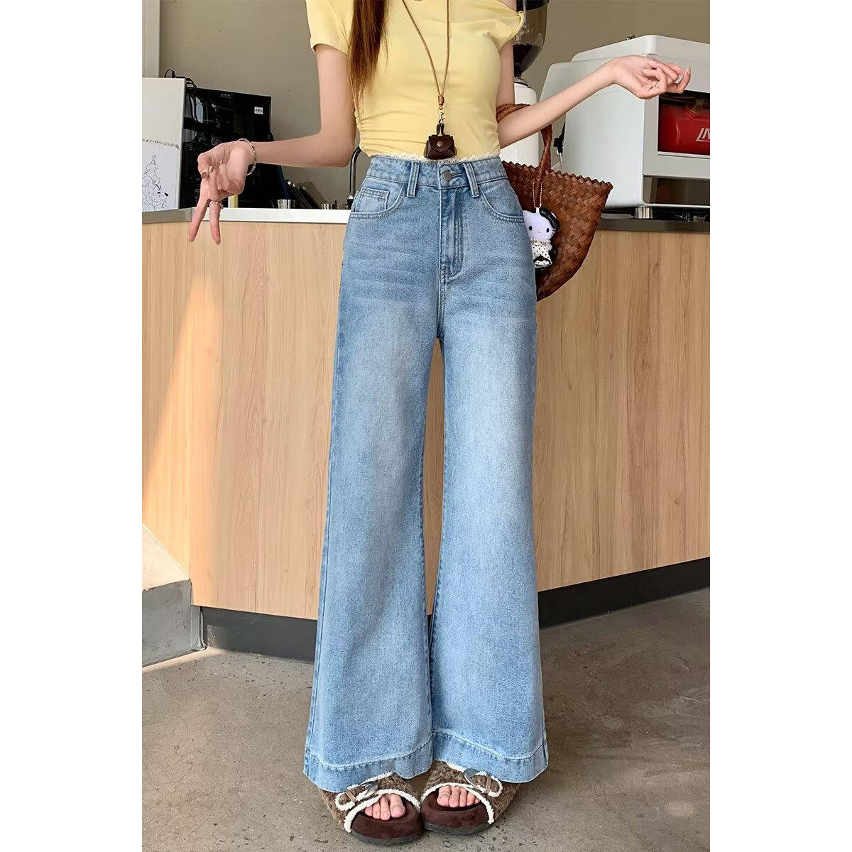2026新款春季浅蓝色显瘦阔腿长裤垂感高腰微喇牛仔裤女宽松裤女装