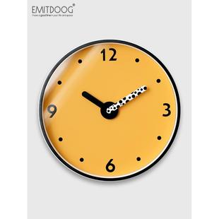 更多1.0米客厅家居极简挂钟斯堪 纳维亚创意挂钟沉默创意光豪华