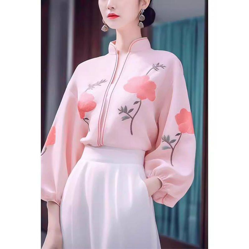 早春穿搭雪纺女装粉色印