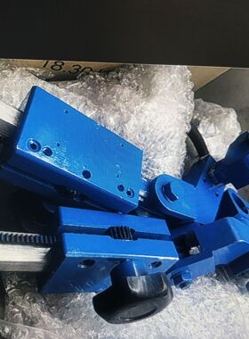 垂直电焊小车三维调节机构czm-5