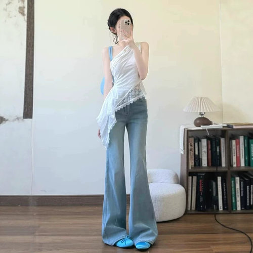 秋季浅蓝高腰微喇显瘦牛仔裤女
