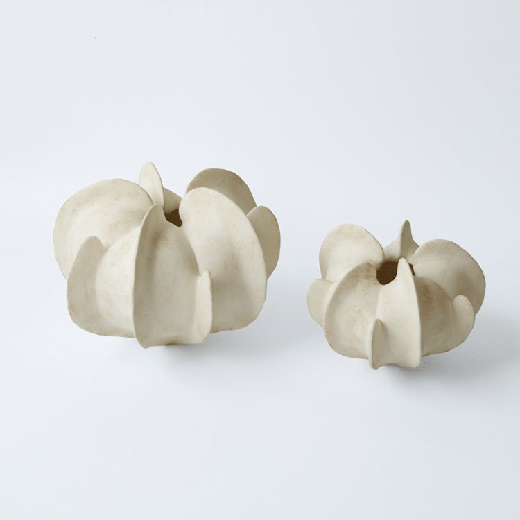 侘寂风杨桃艺术花瓶民宿样板间售